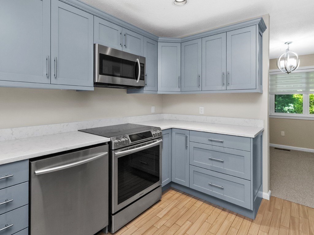 33 Bishops Forest Drive Unit 33, Waltham, MA 02452 - Image 5