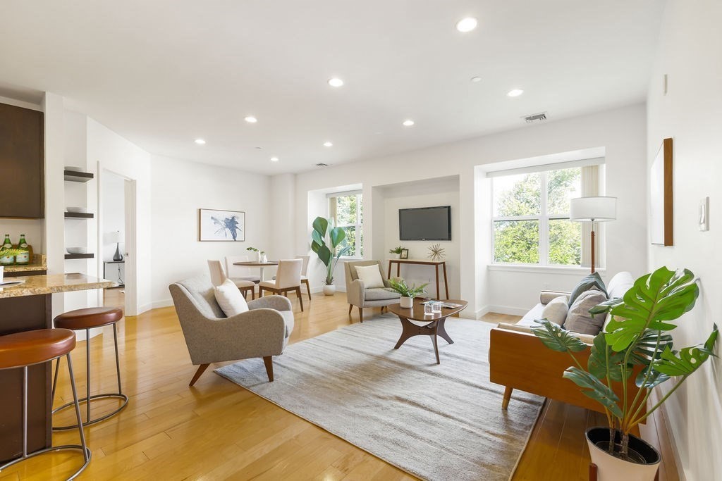 65 Beacon St Unit 403, Somerville, MA 02143