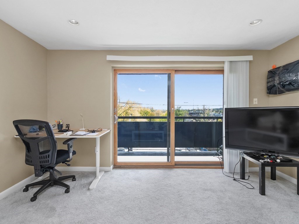 32 Whites Avenue Unit D45, Watertown, MA 02472 - Image 16