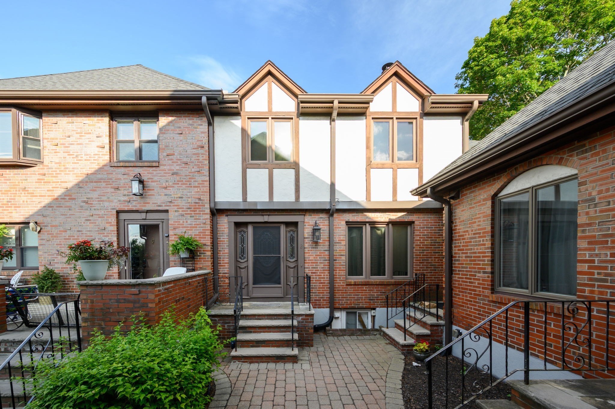 470 Adams St Unit 2, Quincy, MA 02169