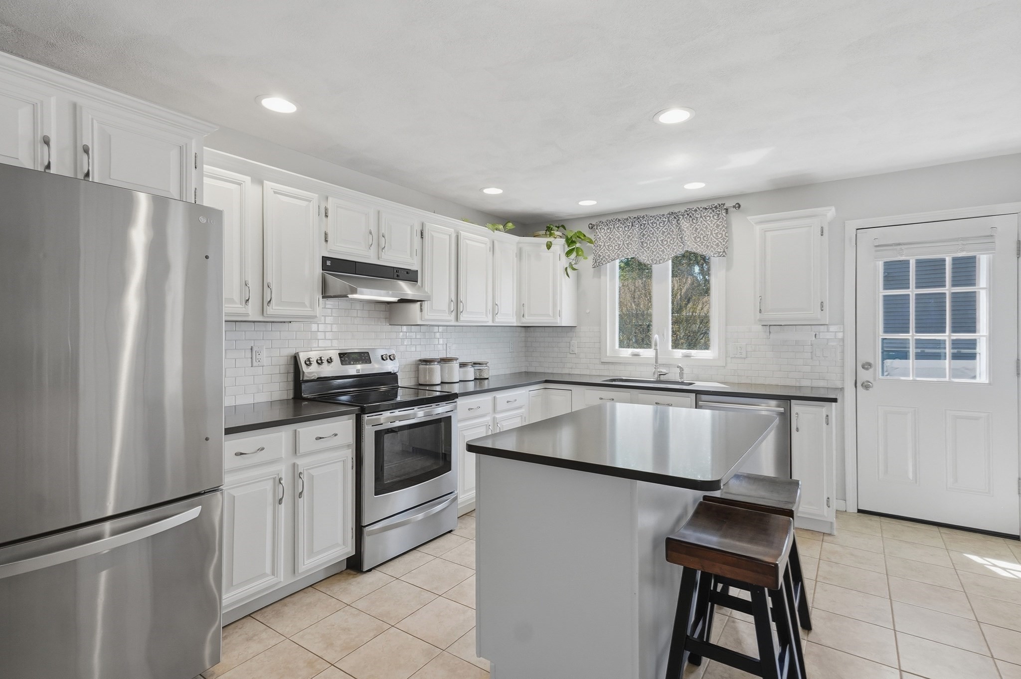 5 Candice Court Unit 1, Woburn, MA 01801 - Image 8