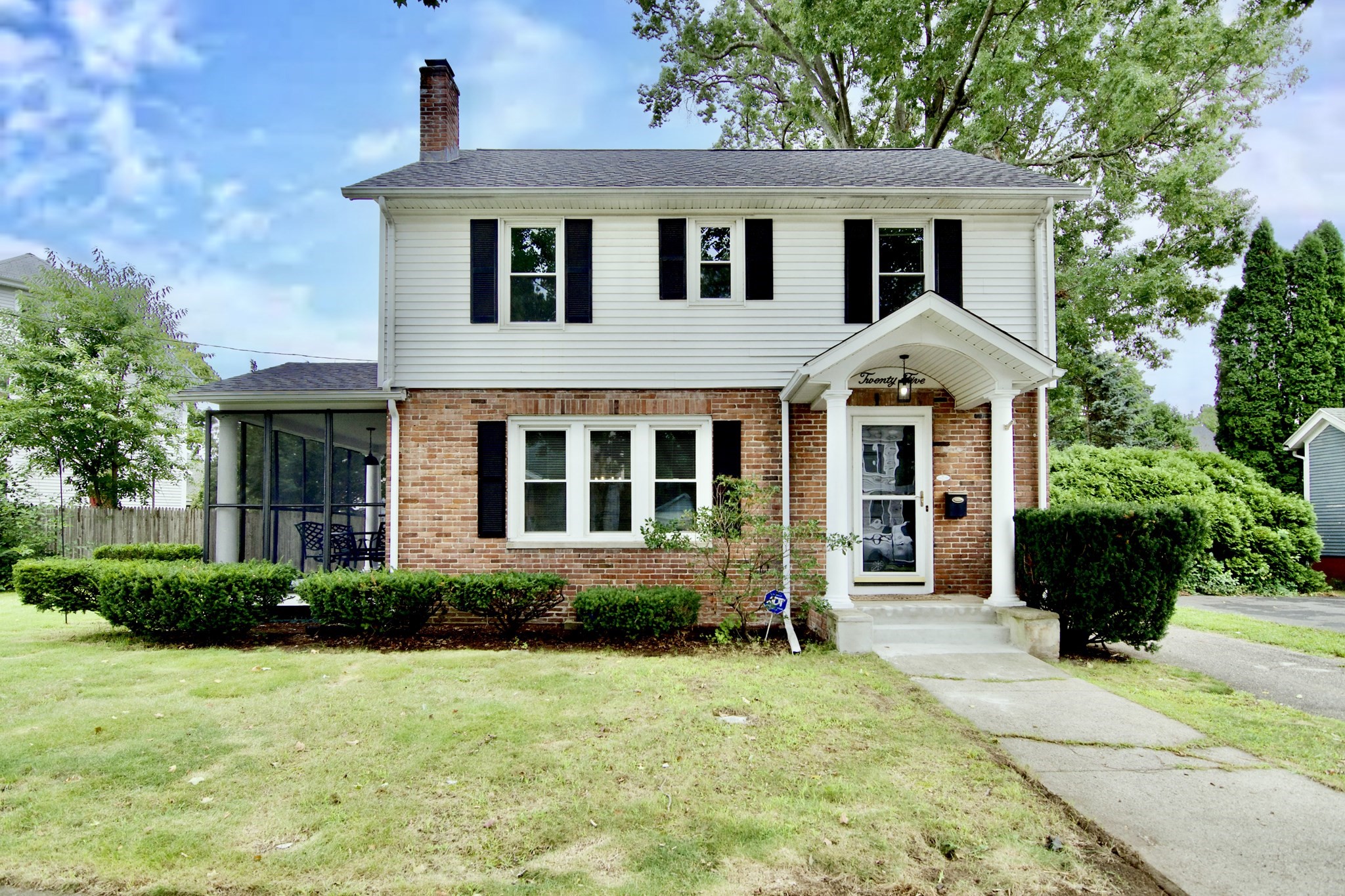 25 Webber St, Springfield, MA 01108