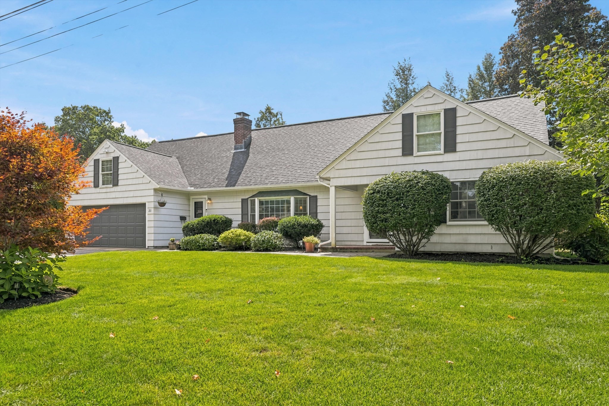 21 Woodbridge Rd, North Andover, MA 01845