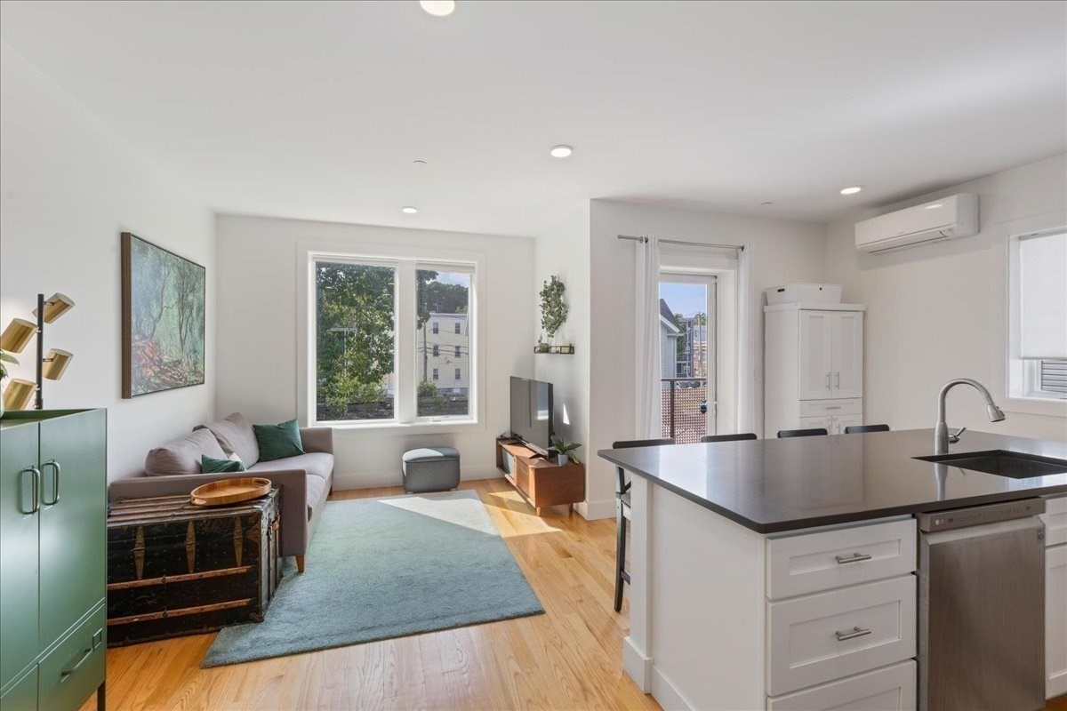 38 Colonial Unit 2, Dorchester, Boston, MA 02124 - Image 4