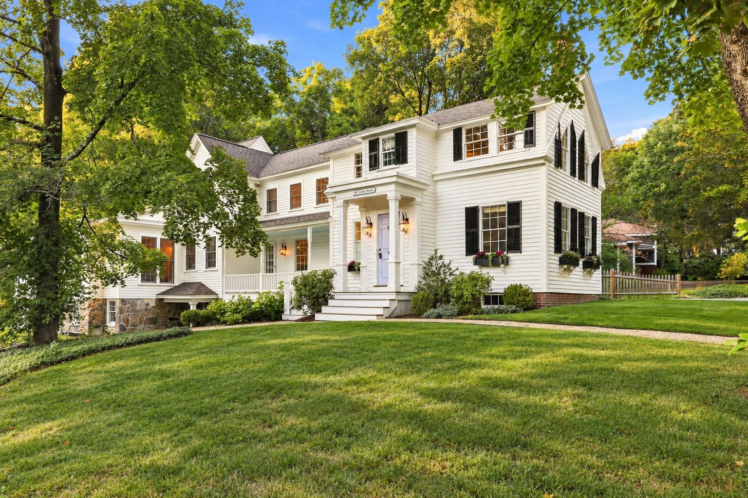 81 Central St, Andover, MA 01810