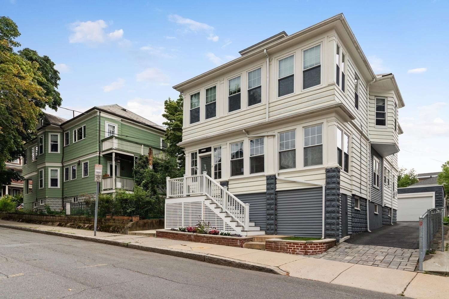 7 Hamilton Rd, Somerville, MA 02144