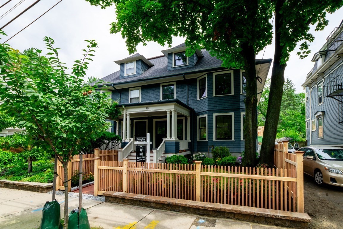 109 Lake View Ave, Cambridge, MA 02138