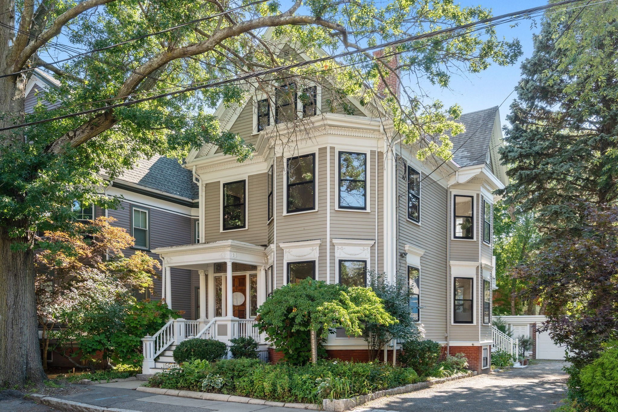 32 Fayette Street, Cambridge, MA 02139