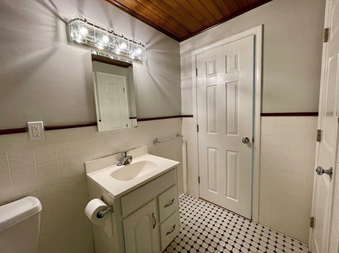 4 Willis Street, Framingham, MA 01702 - Image 9