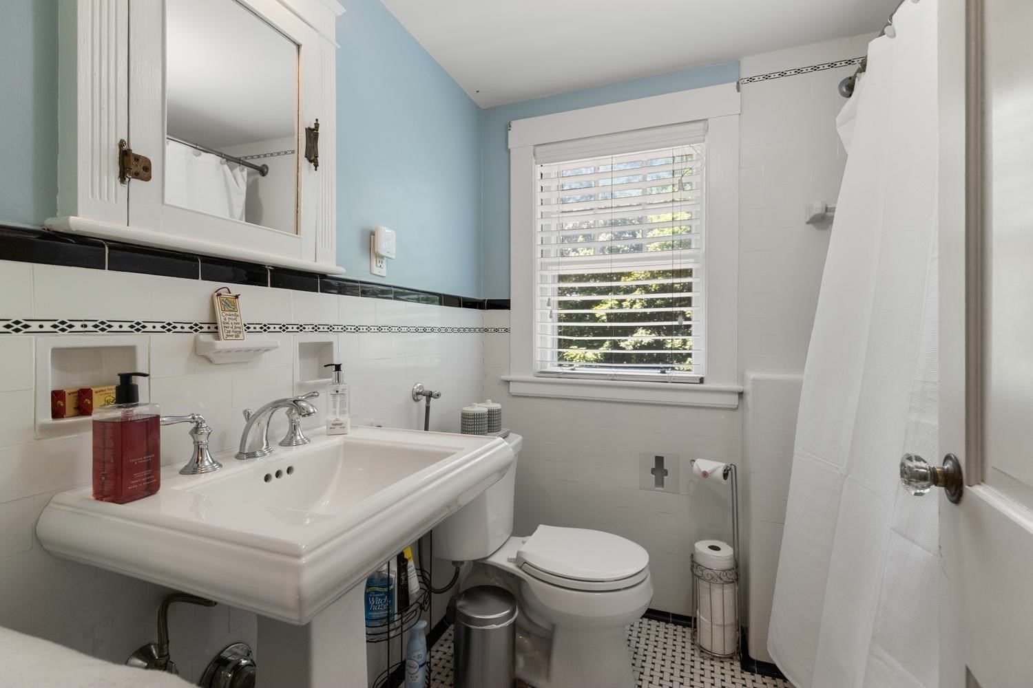 114 South Border Road, Medford, MA 02155 - Image 25