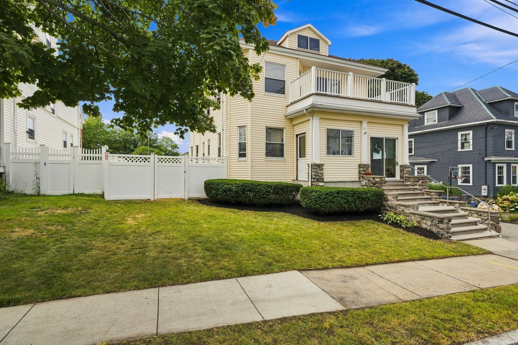 17 Linden Rd, Melrose, MA 02176
