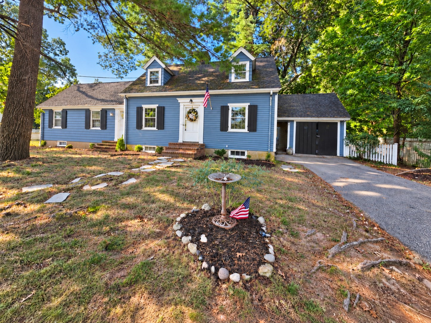 11 Homestead Road, Lynnfield, MA 01940