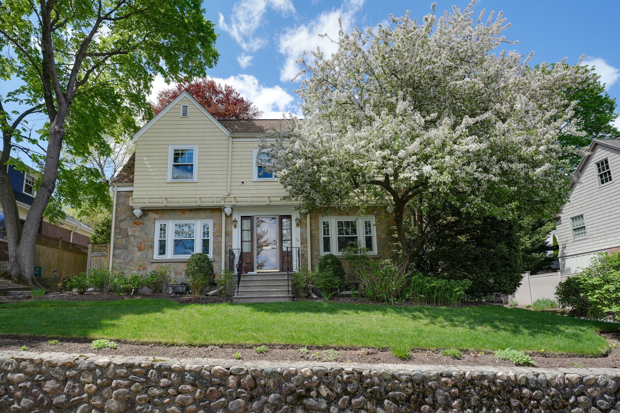 54 Elizabeth Rd, Belmont, MA 02478