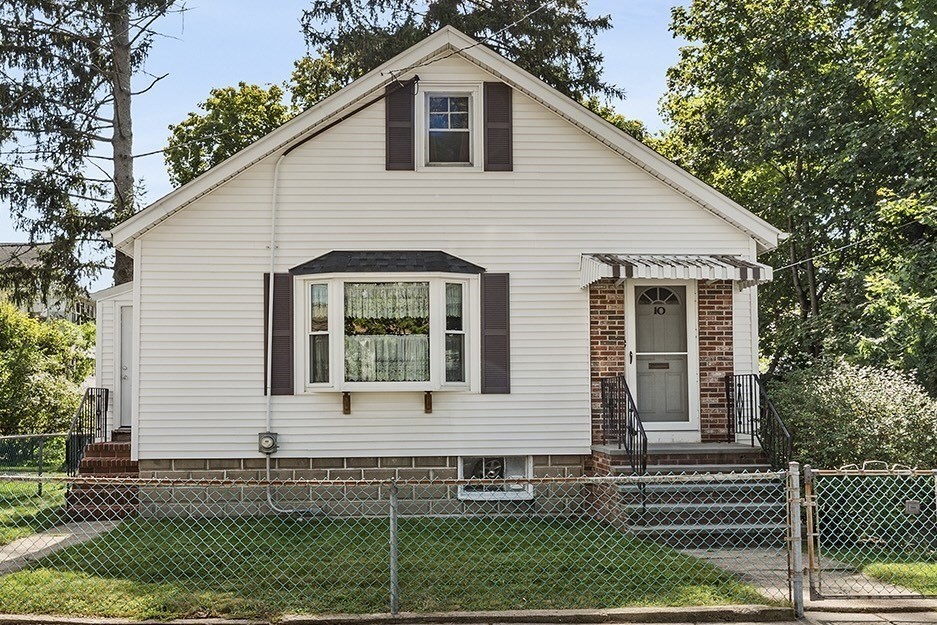 10 Joyce Kilmer Rd, West Roxbury, Boston, MA 02132