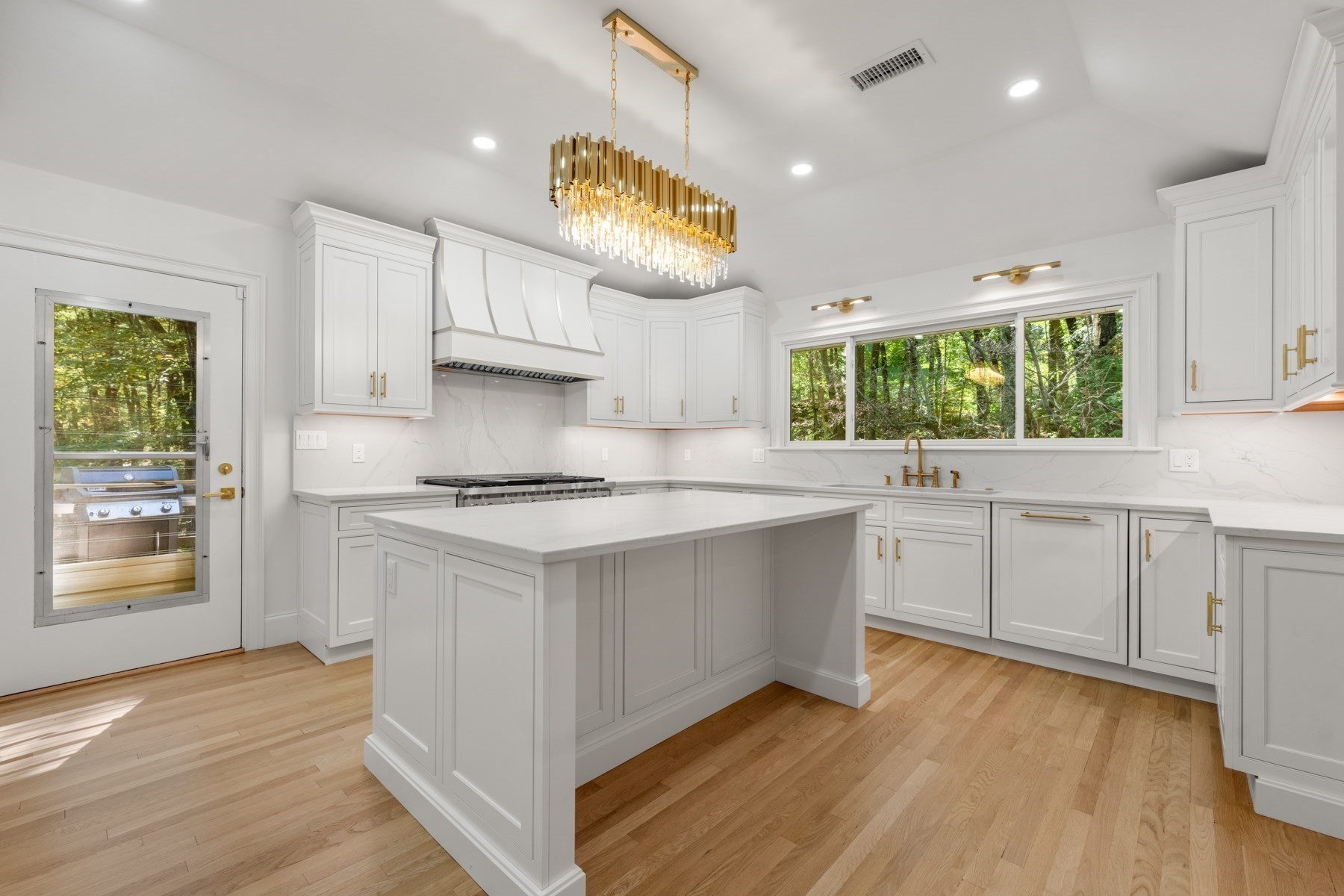 80 Doublet Hill Rd, Weston, MA 02493