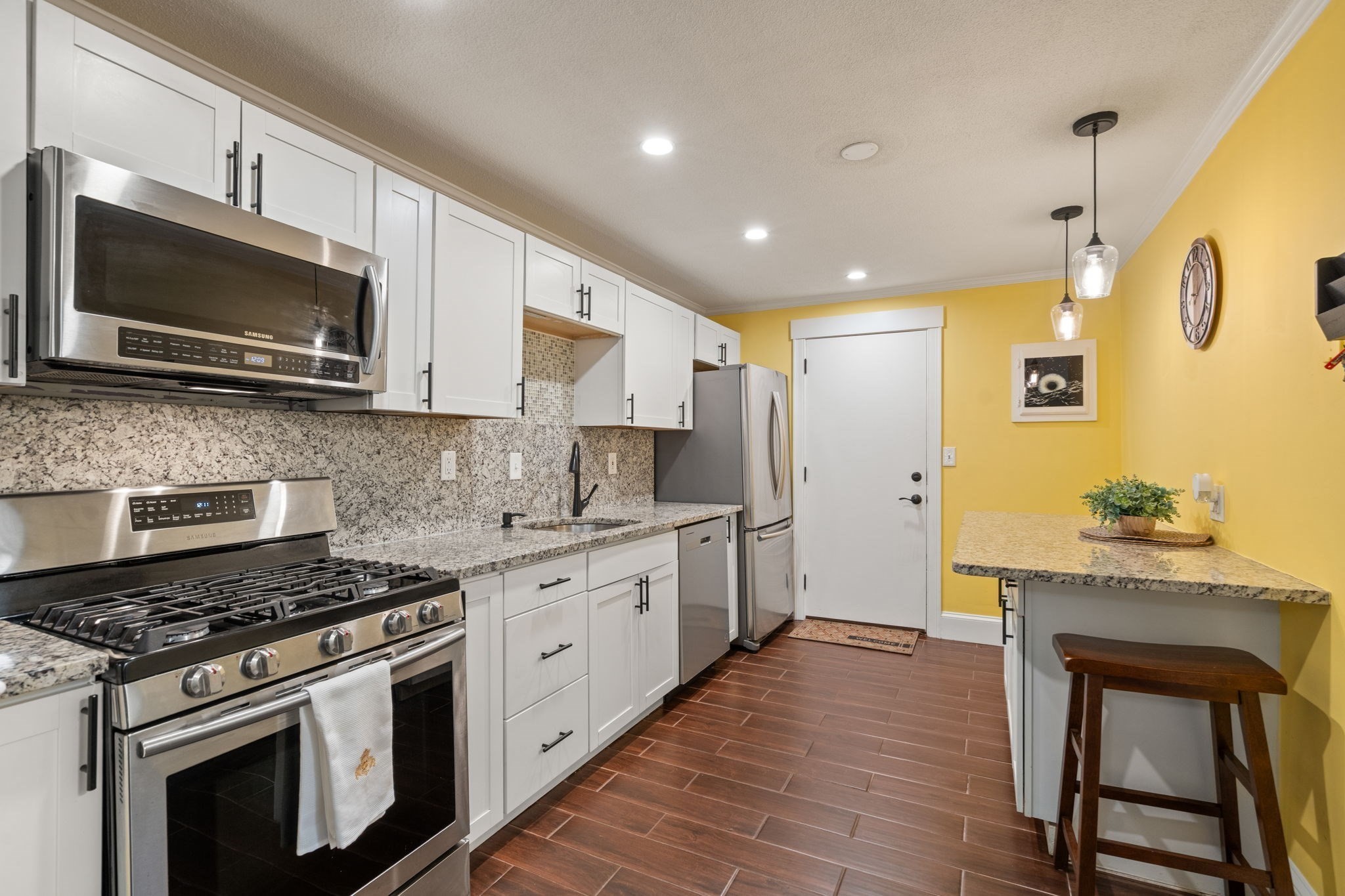 645 W Lowell Ave Unit 4, Haverhill, MA 01832