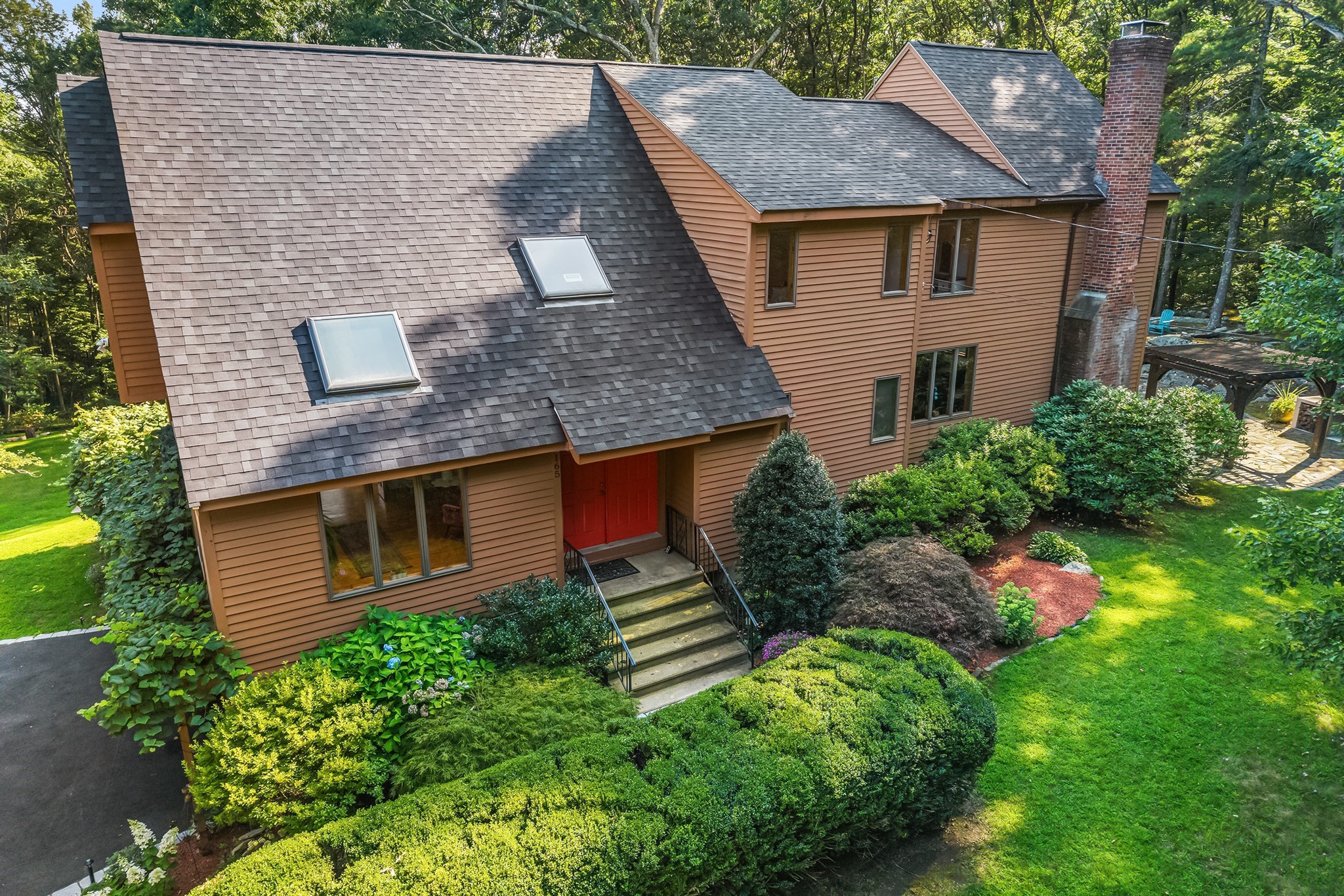 165 East St, Upton, MA 01568