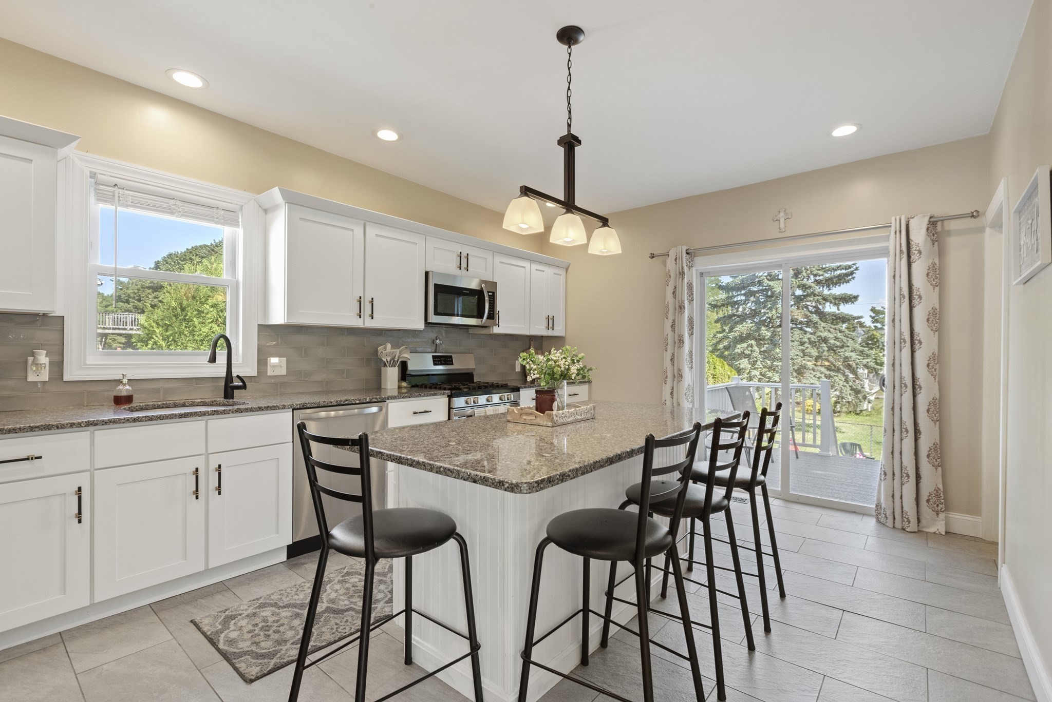 28 Saint John St, Dartmouth, MA 02748 - Image 11