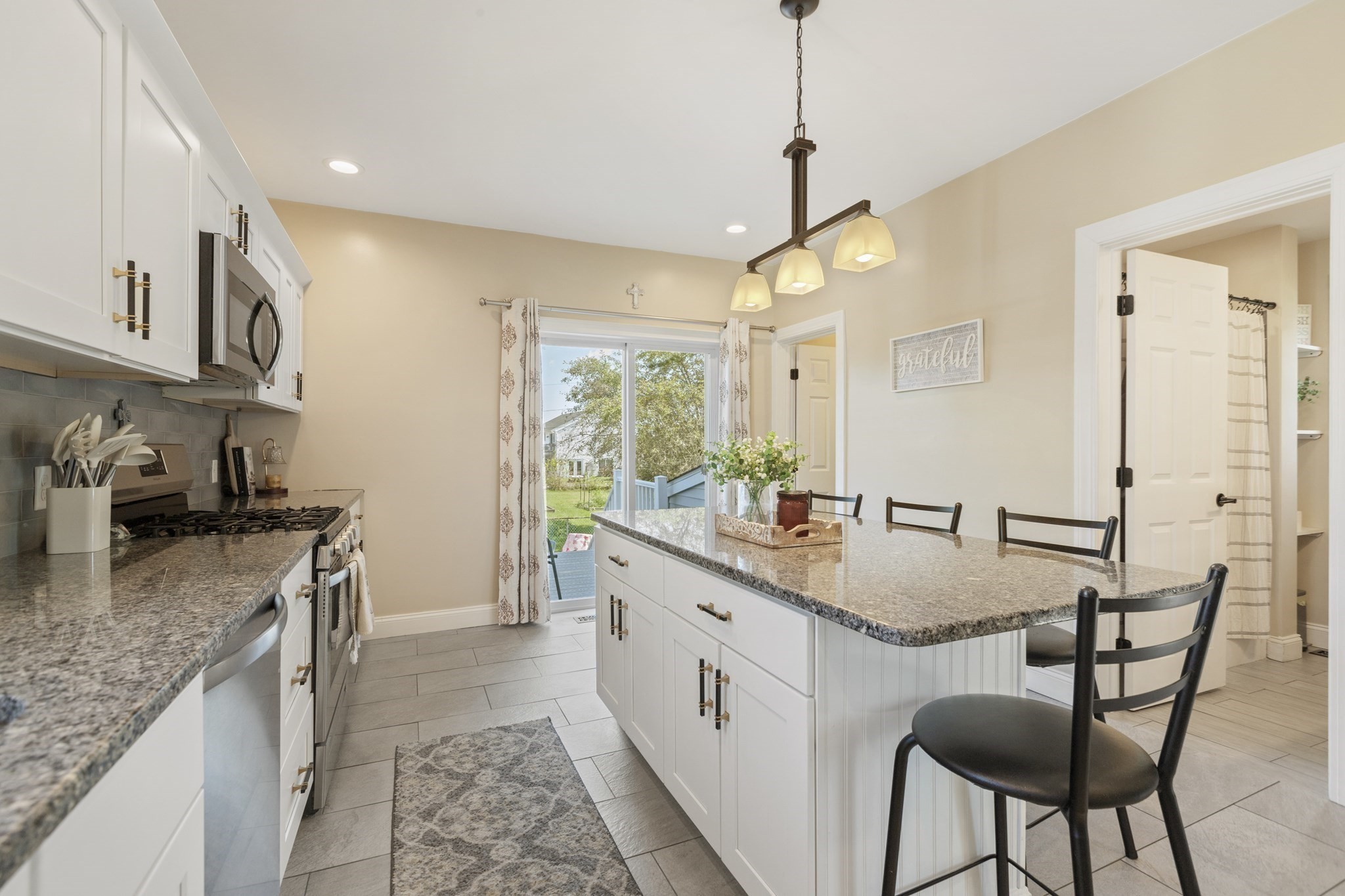 28 Saint John St, Dartmouth, MA 02748 - Image 12