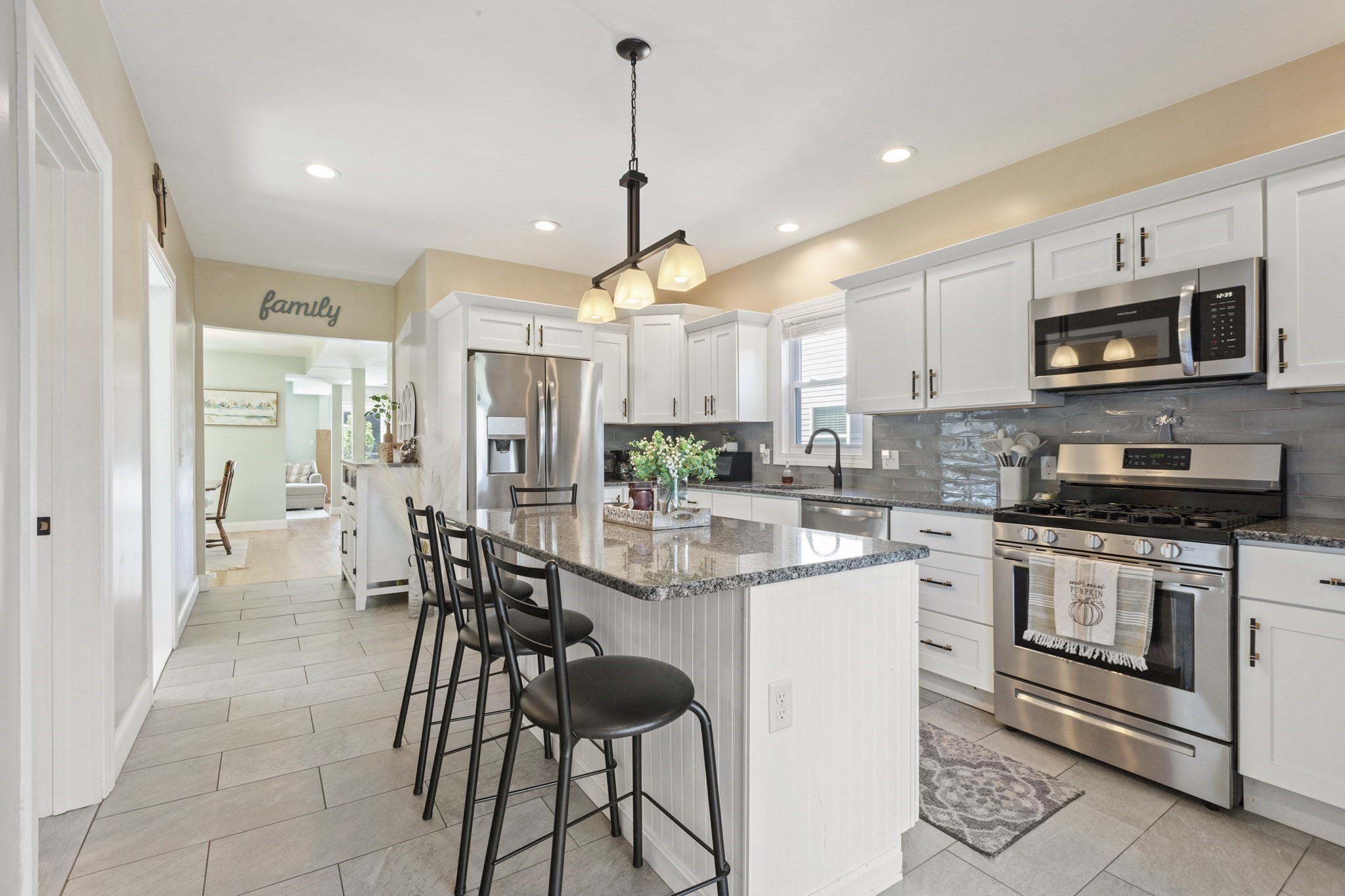 28 Saint John St, Dartmouth, MA 02748 - Image 13
