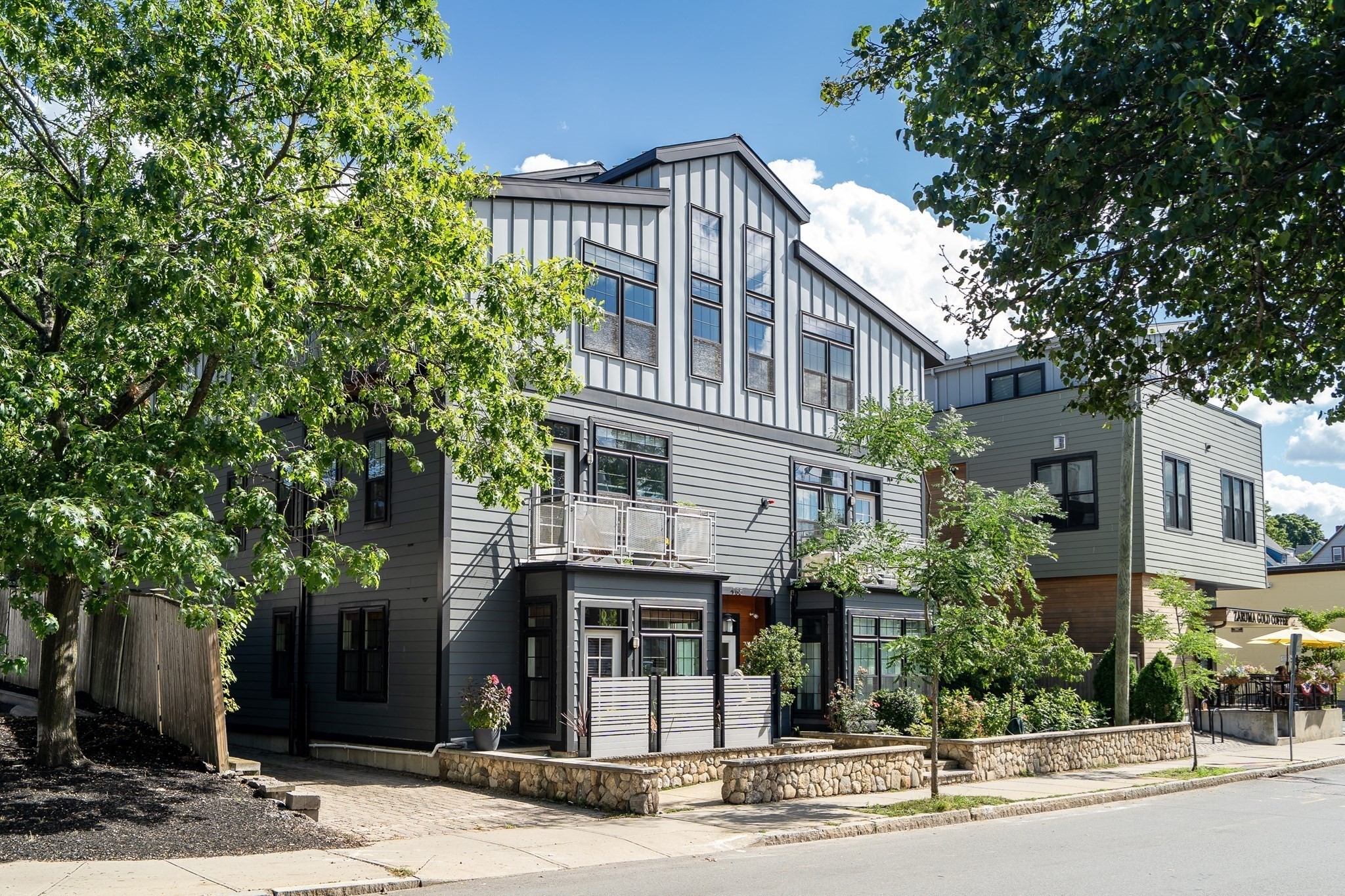 235 Lowell St Unit 1, Somerville, MA 02143