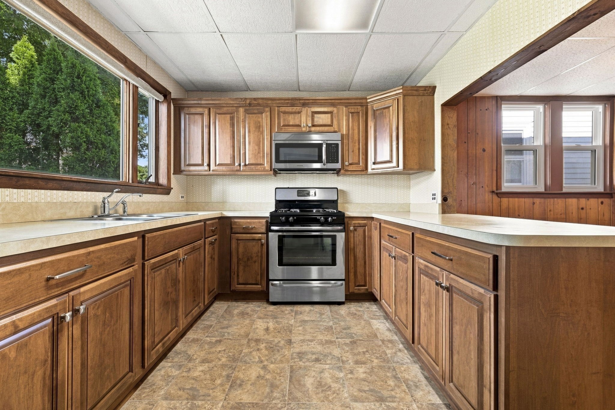 16 Usher Rd, Medford, MA 02155 - Image 7