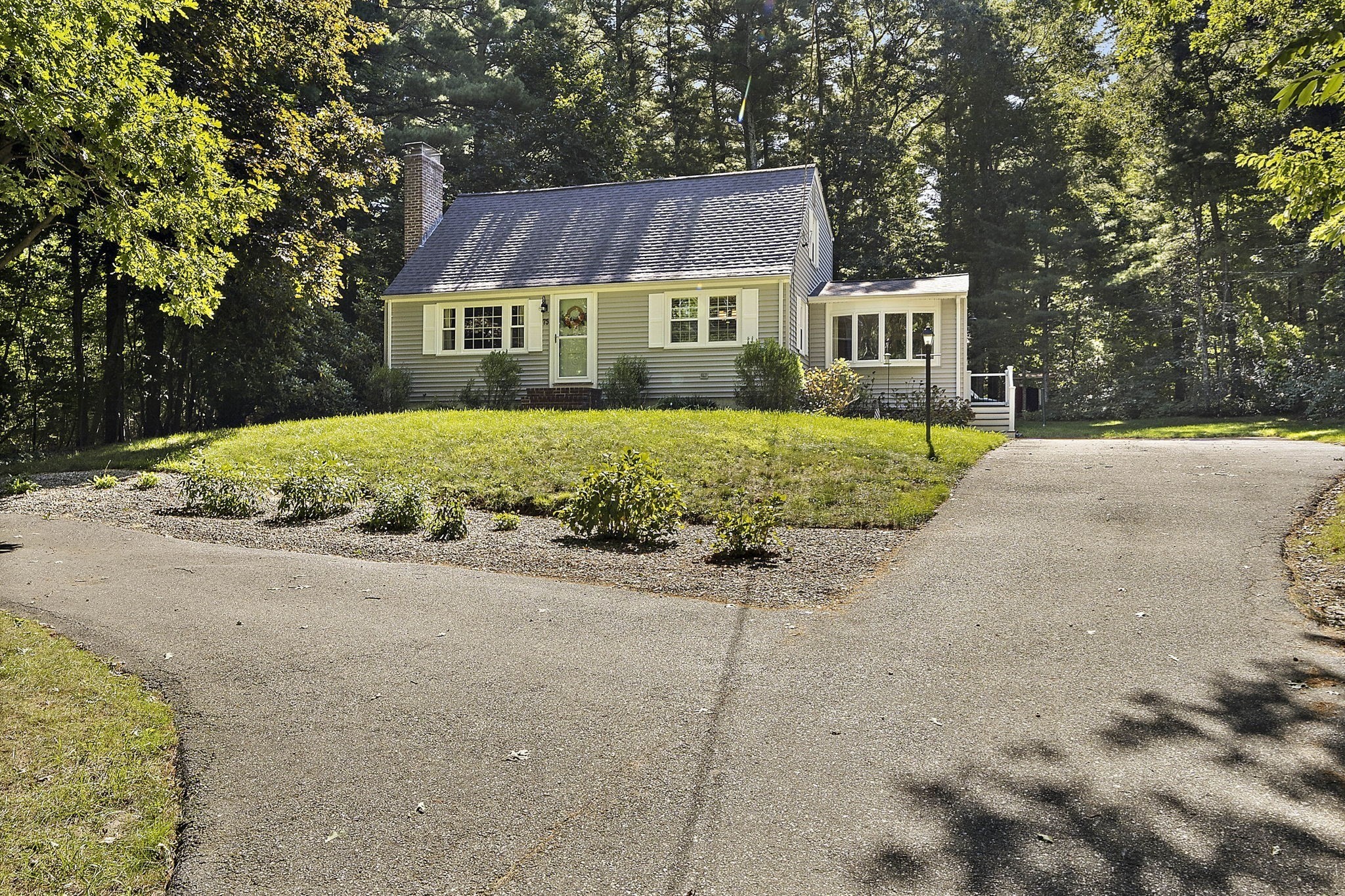 75 Oak St, Pembroke, MA 02359