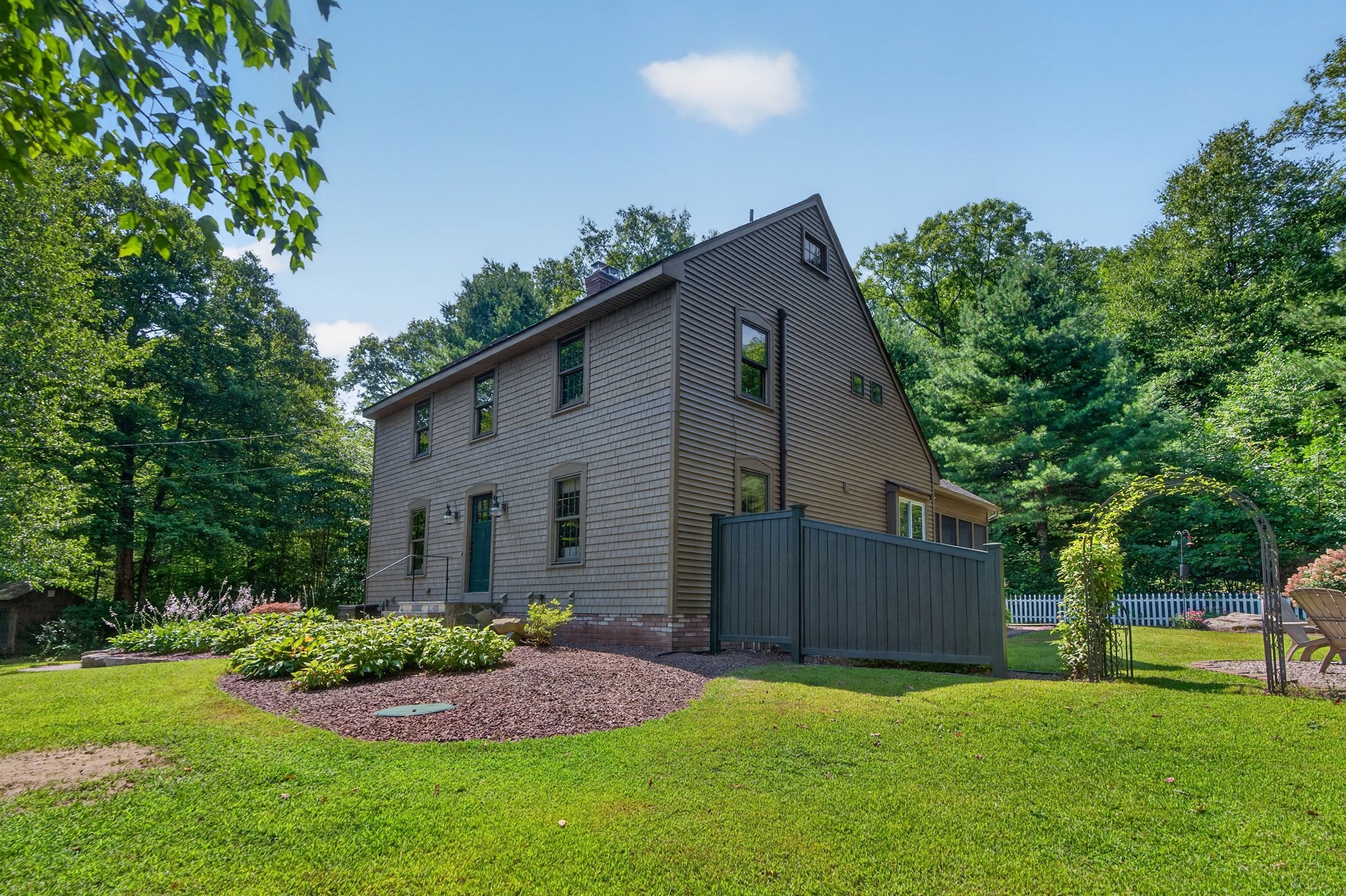 187 Blackstone Street, Mendon, MA 01756