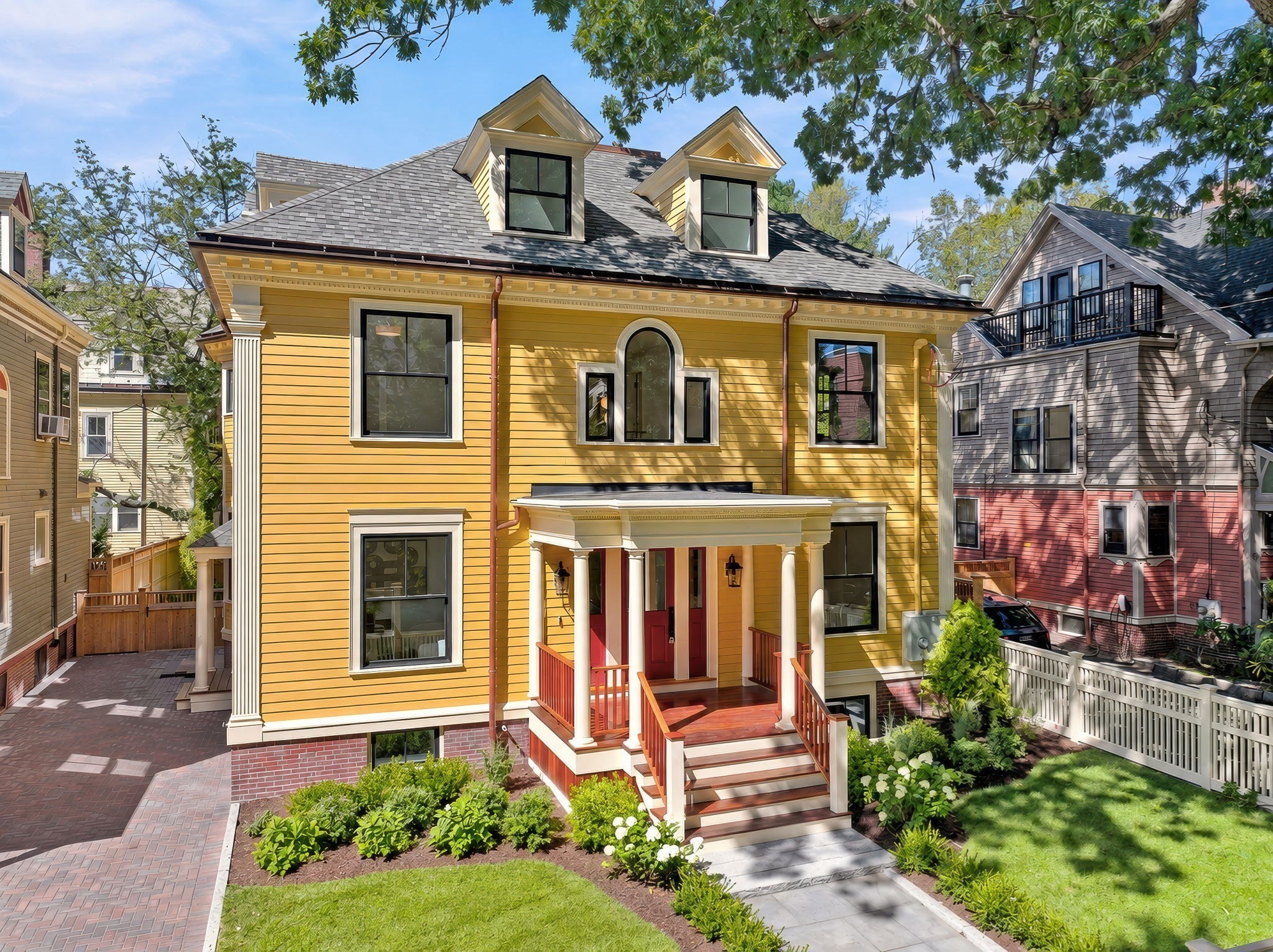 65 Hammond Street, Cambridge, MA 02138