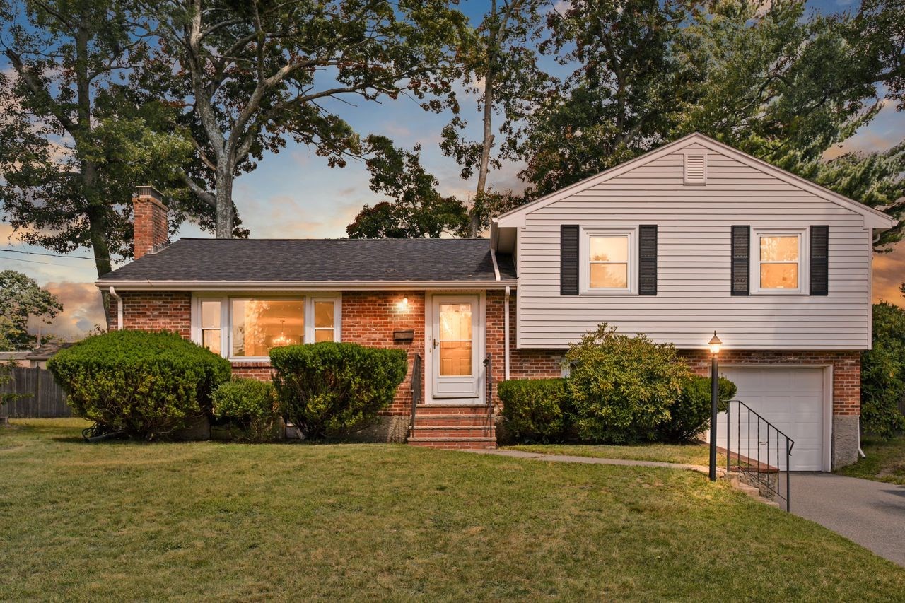 11 Imrie St, Randolph, MA 02368