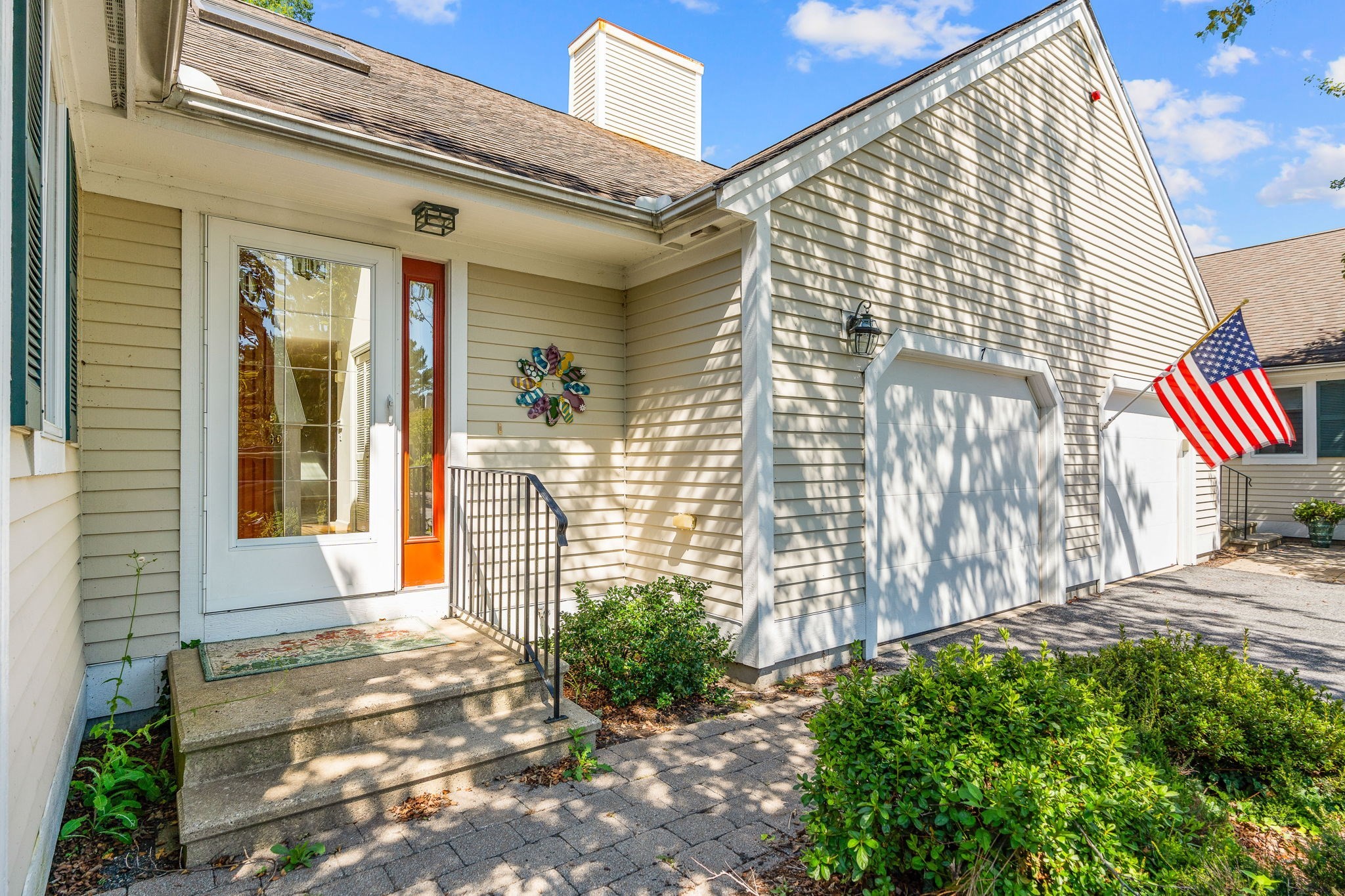 7 Par Three Ct, Mashpee, MA 02649