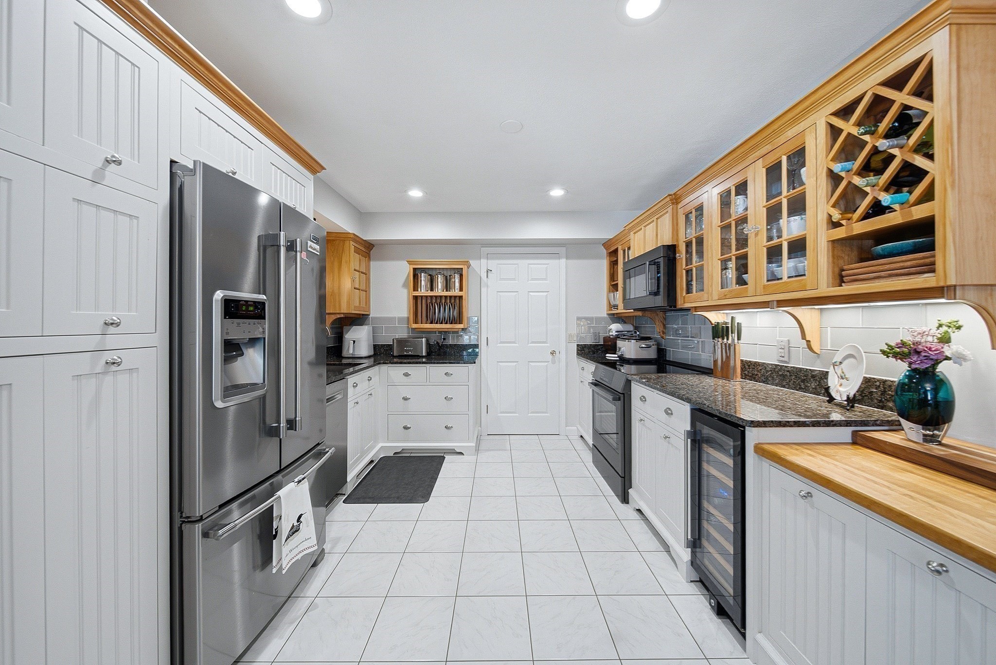 16 Country Club Rd Unit 16, Peabody, MA 01960 - Image 3