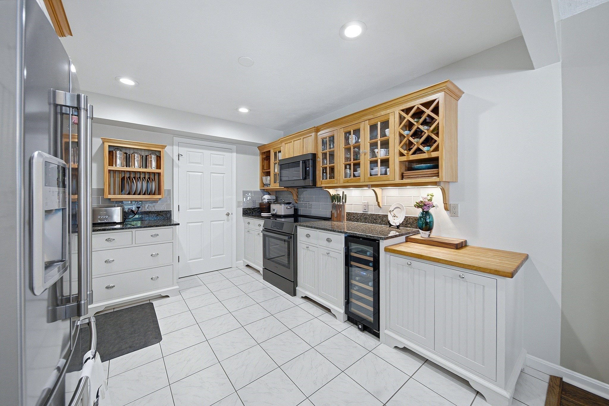 16 Country Club Rd Unit 16, Peabody, MA 01960 - Image 4