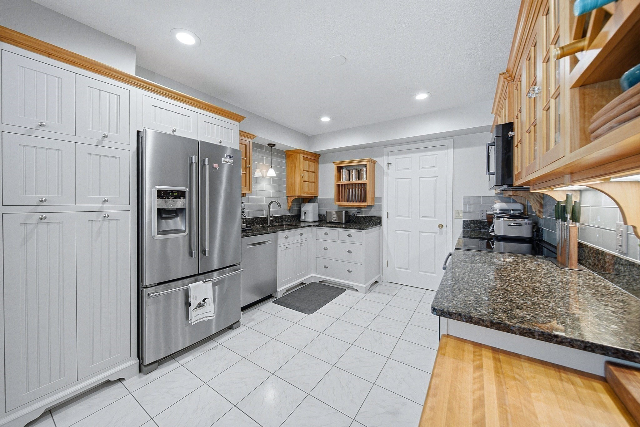 16 Country Club Rd Unit 16, Peabody, MA 01960 - Image 5