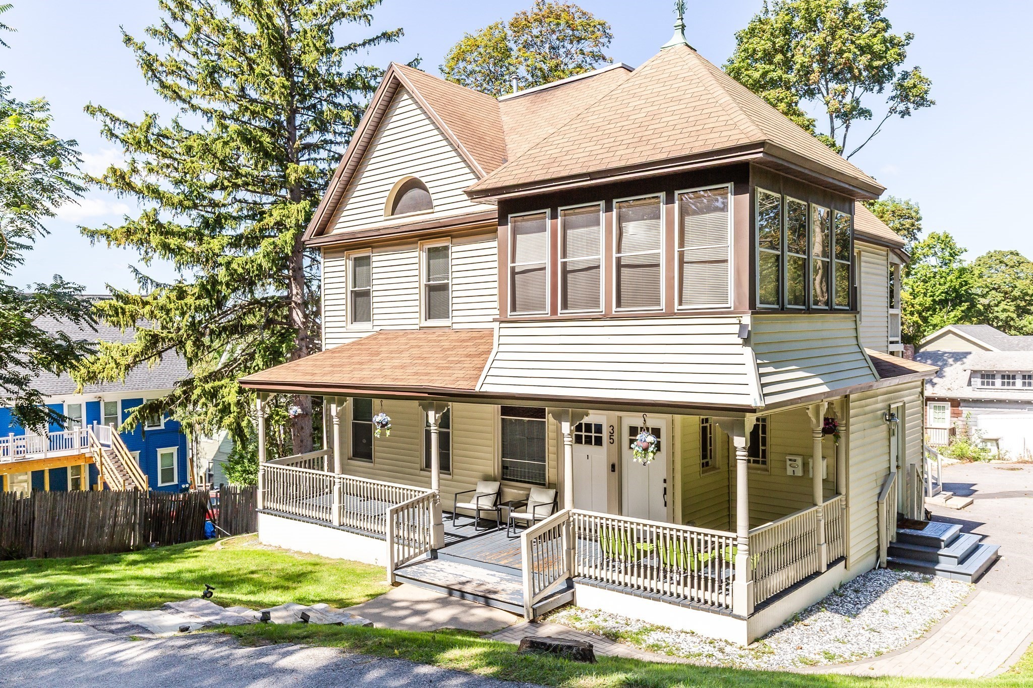 35 McKinley, Worcester, MA 01605