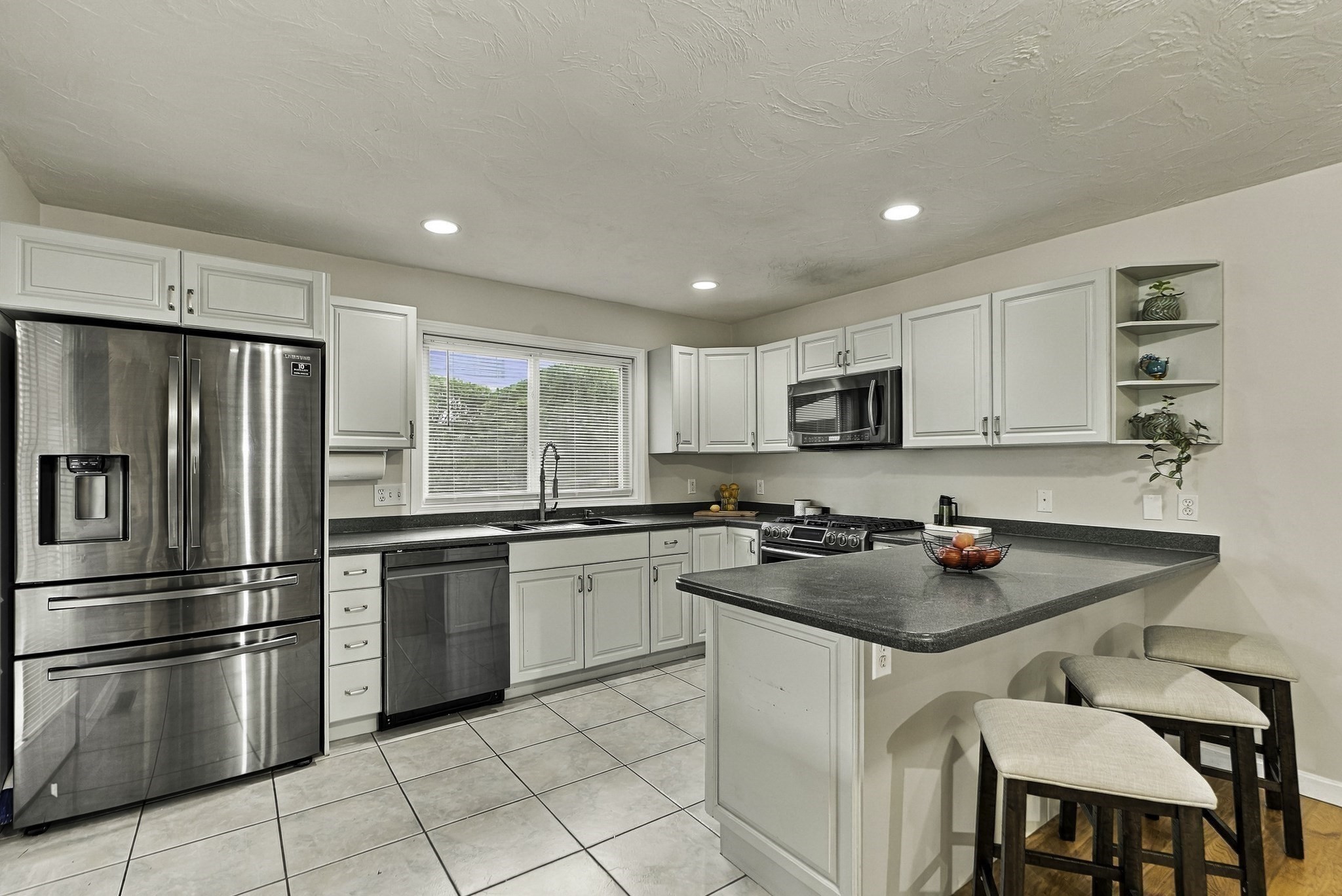 139 Captain Eames Cir Unit 139, Ashland, MA 01721