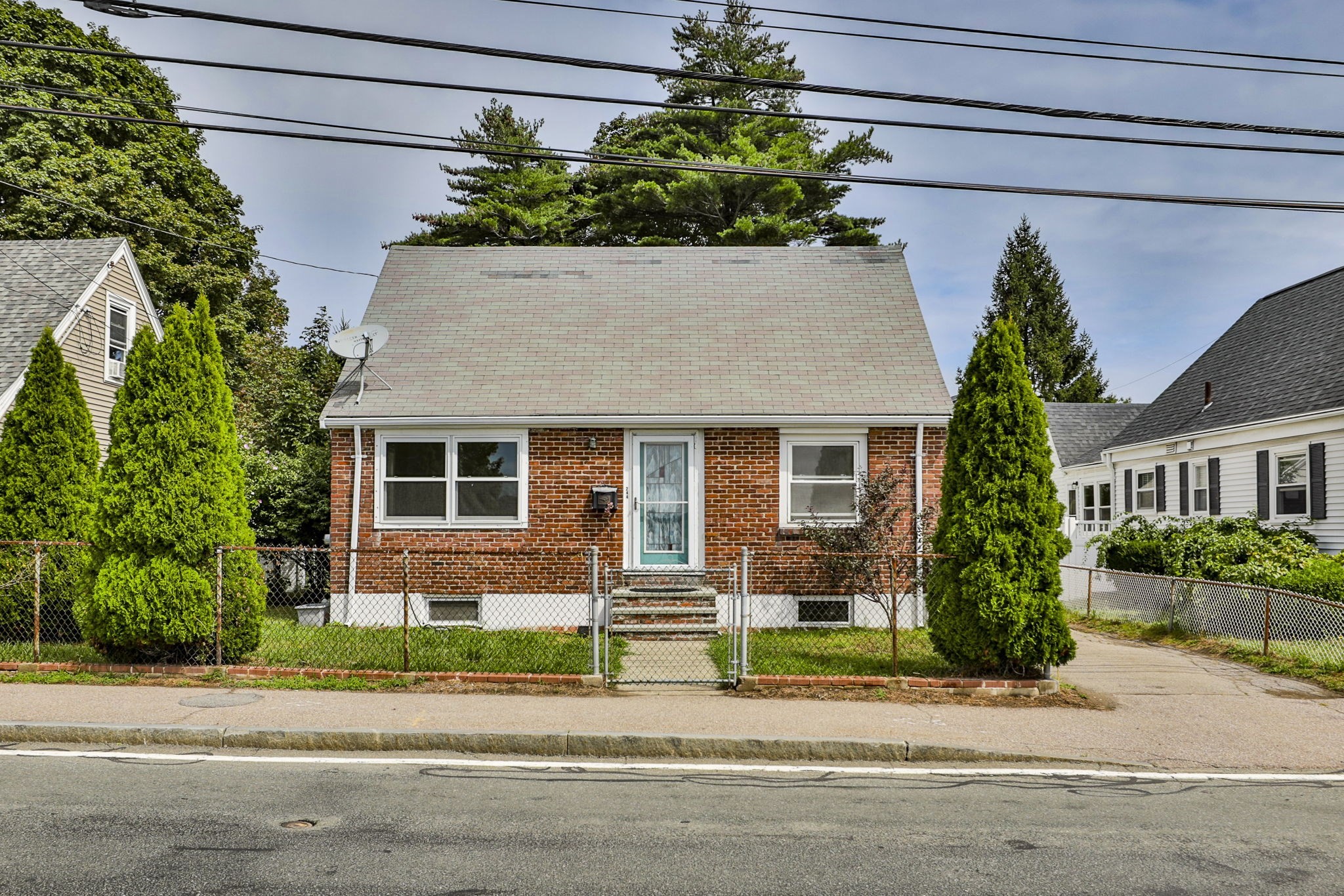 244 Palmer St, Quincy, MA 02169