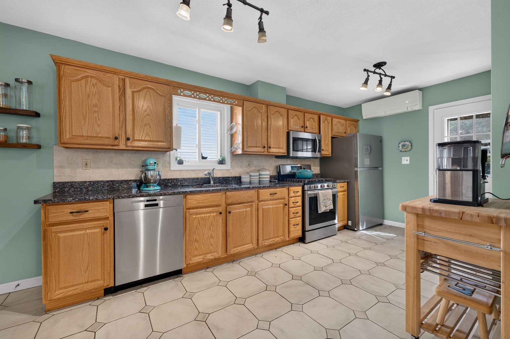 15 Draper St, Medford, MA 02155 - Image 8