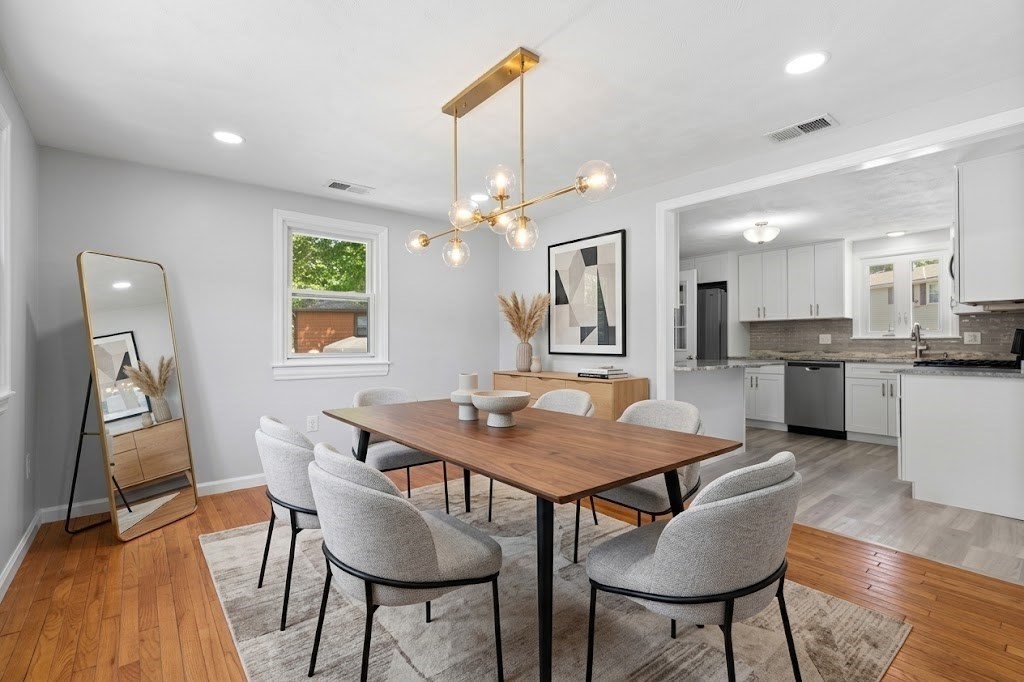 2 Ash St, Amesbury, MA 01913