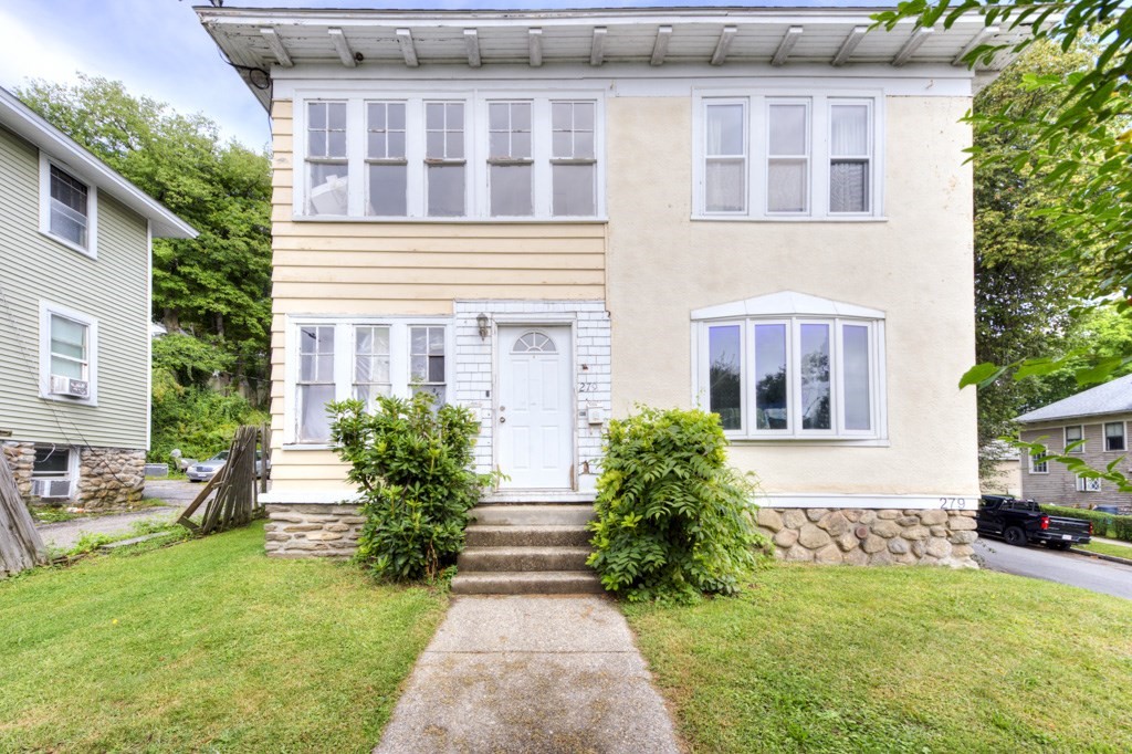 279 Hamilton St, Worcester, MA 01604