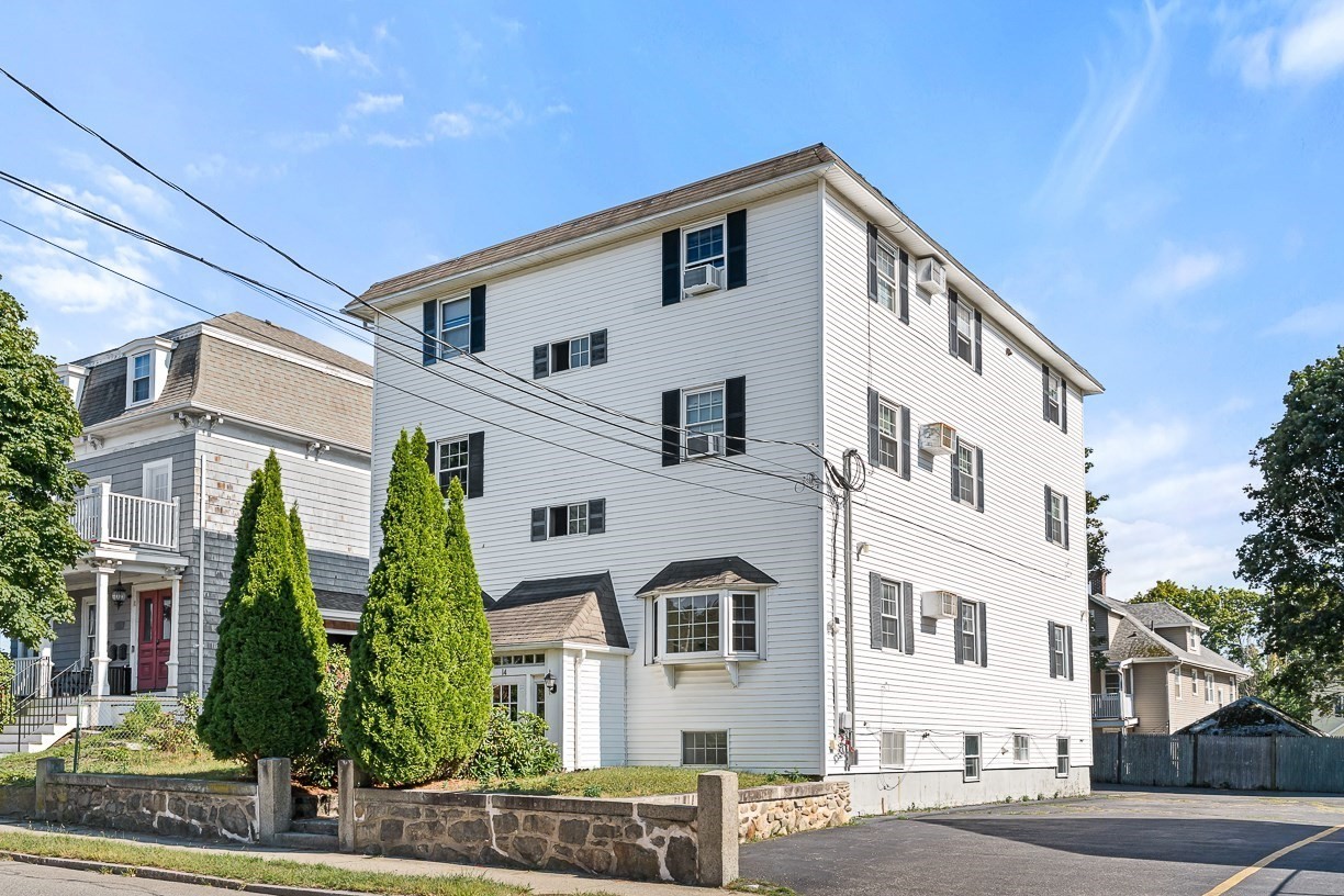 14 W Water St Unit 1, Wakefield, MA 01880