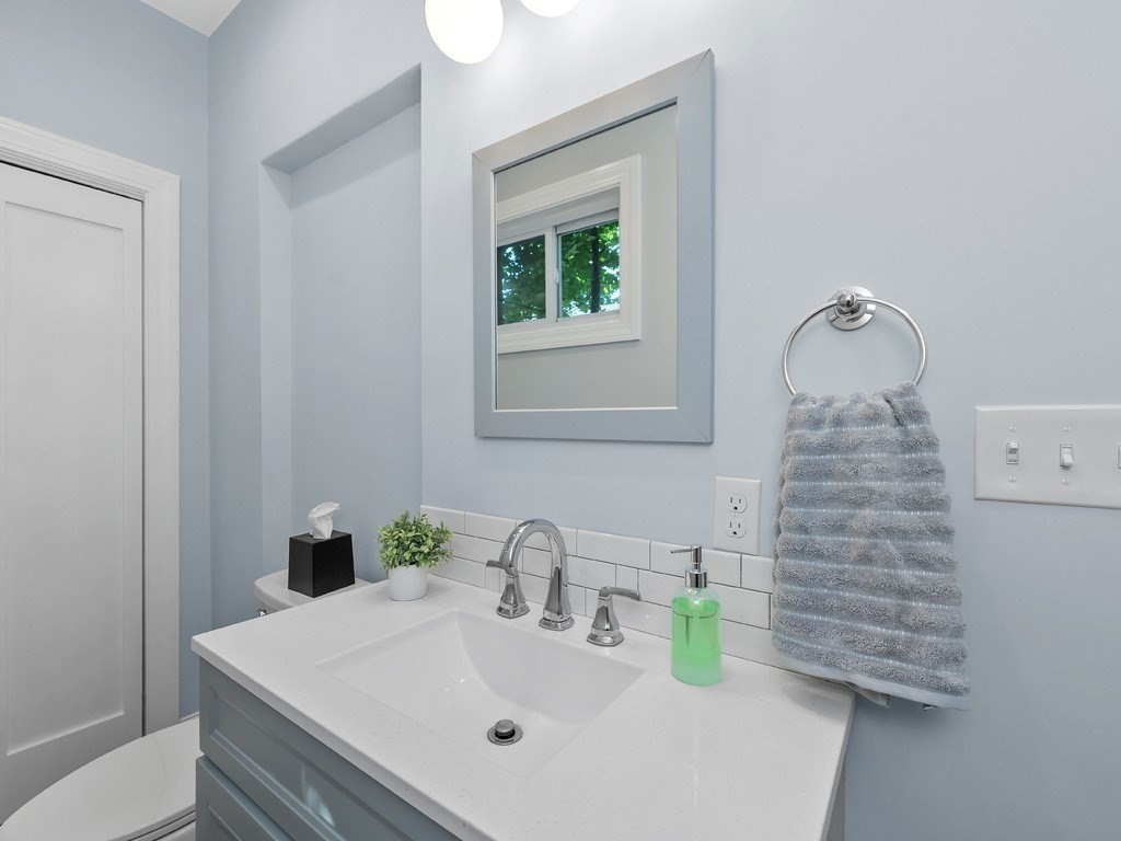 28 Ash Street Unit 2, Waltham, MA 02453 - Image 15