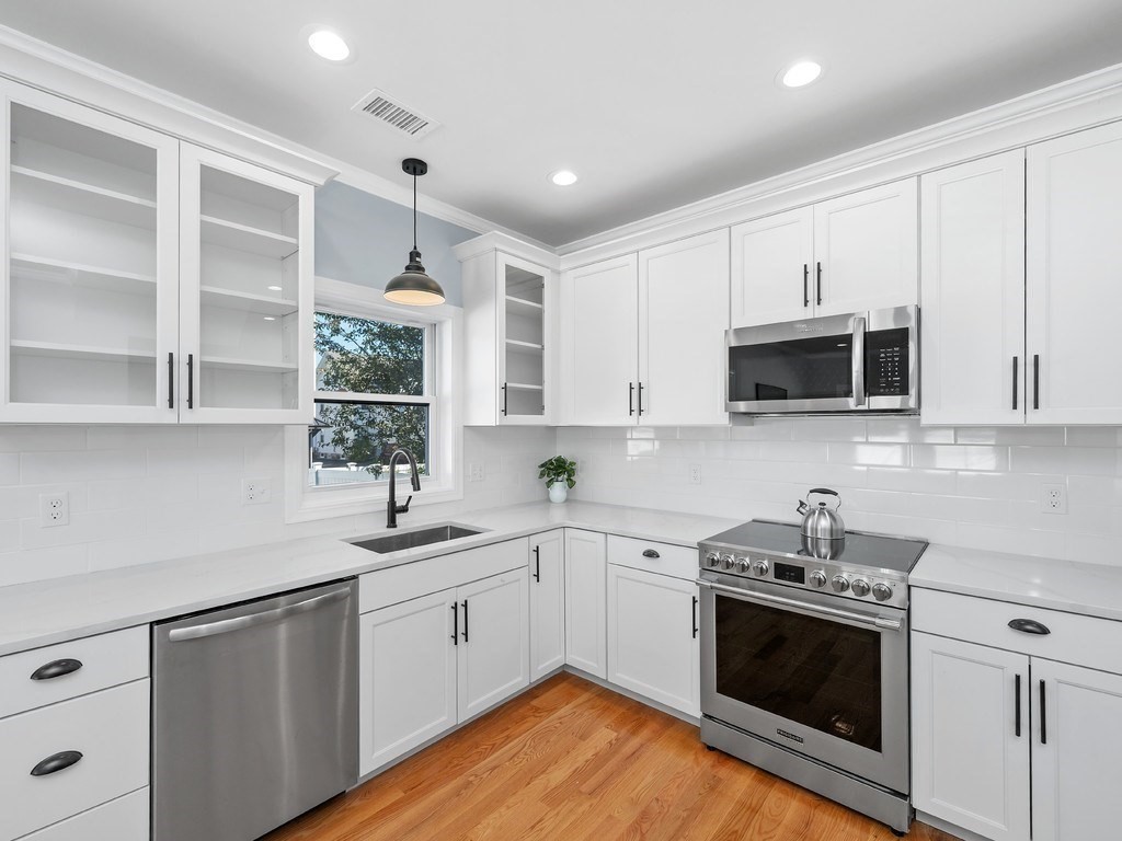 28 Ash Street Unit 2, Waltham, MA 02453 - Image 4