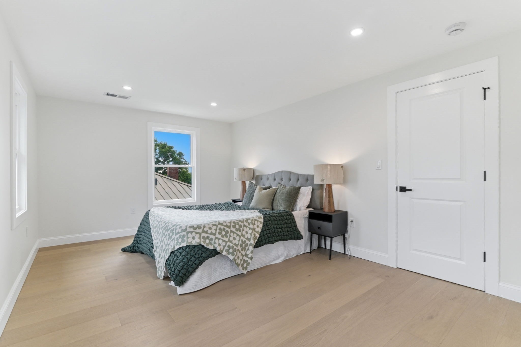 8 Guild St, Medford, MA 02155 - Image 19