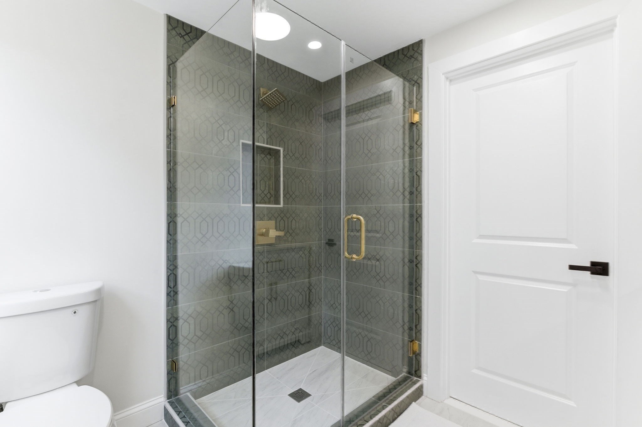 8 Guild St, Medford, MA 02155 - Image 24