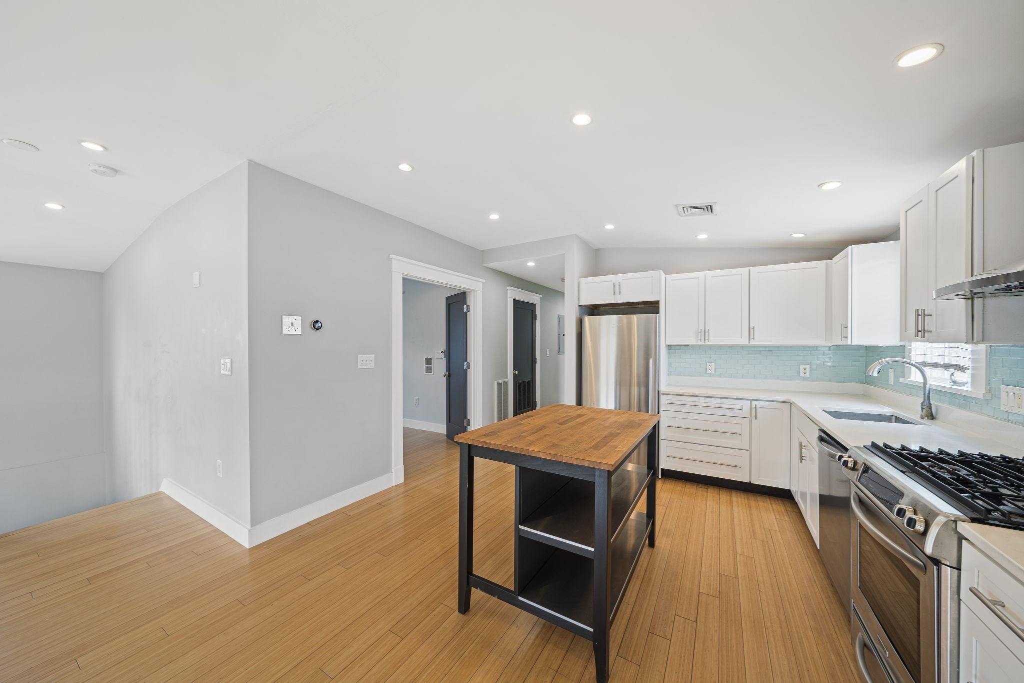 23 Cheverus Rd Unit 3, Dorchester, Boston, MA 02124 - Image 4
