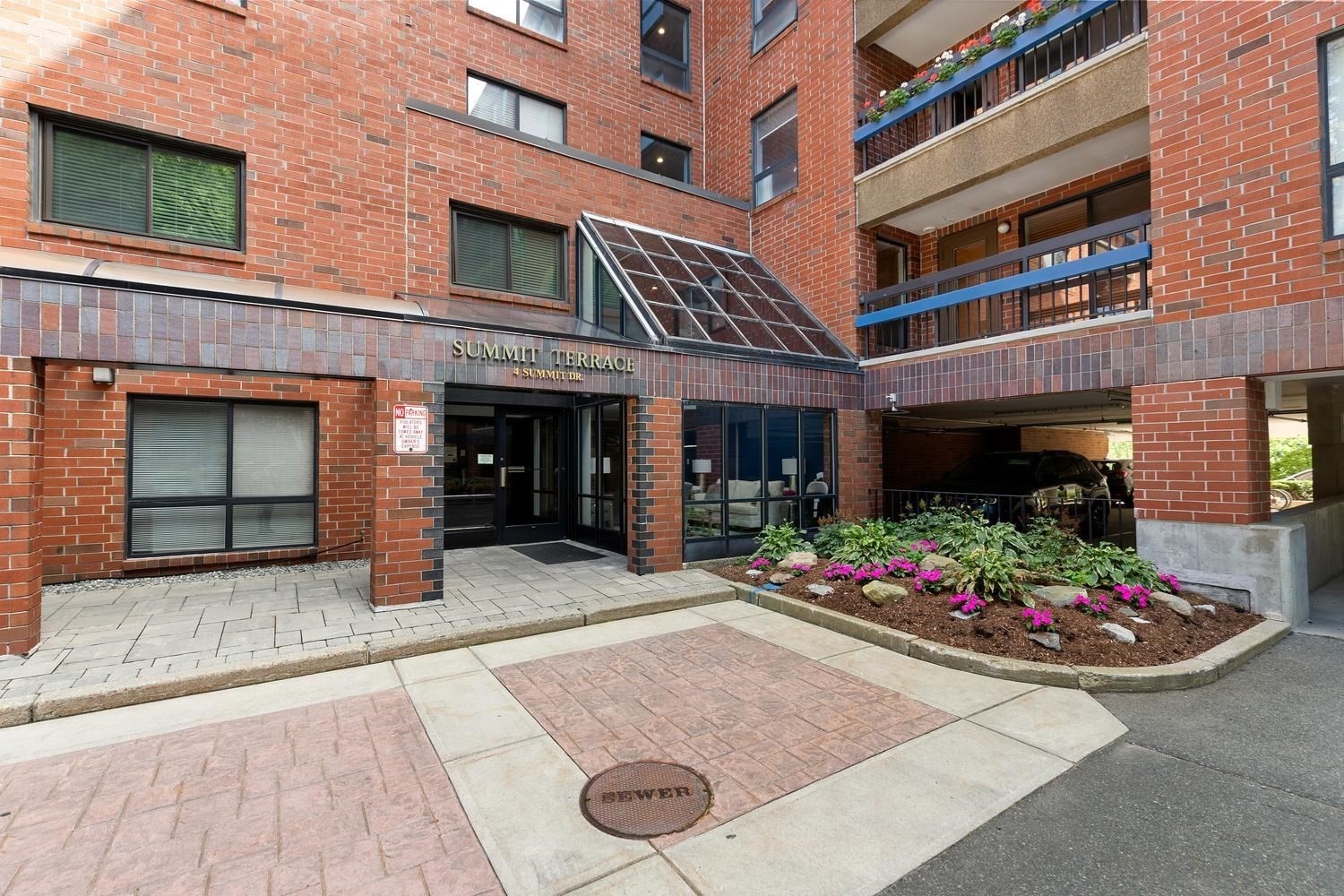 4 Summit Drive Unit 504, Reading, MA 01867