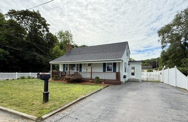 1 New York Ave, Blackstone, MA 01504