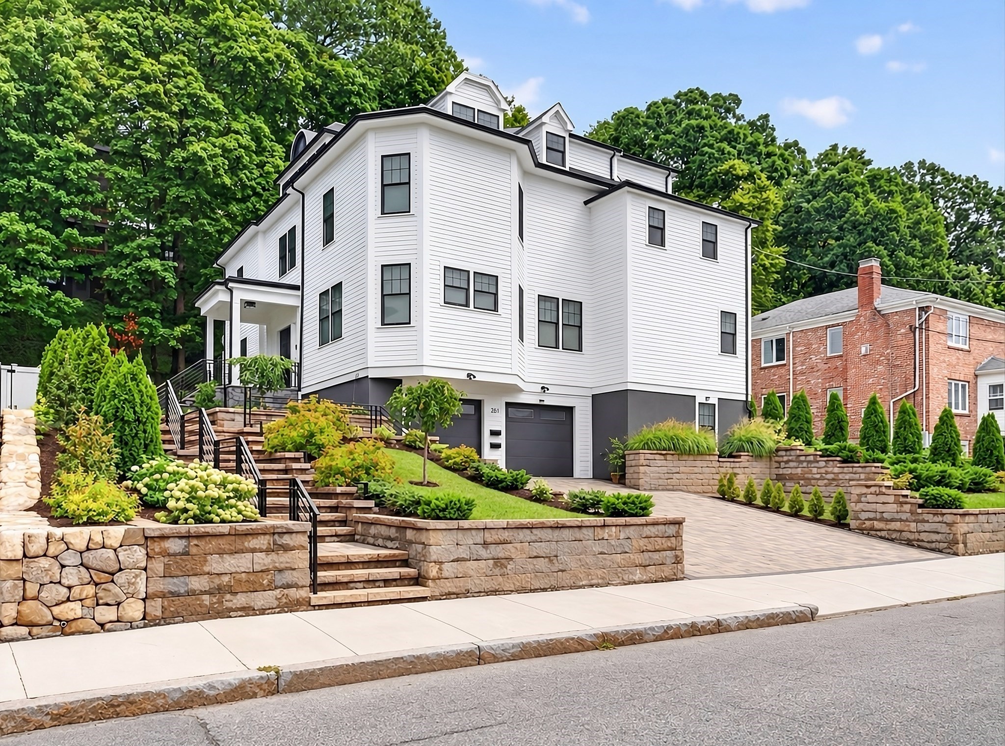 261 Tappan St Unit 1, Brookline, MA 02445