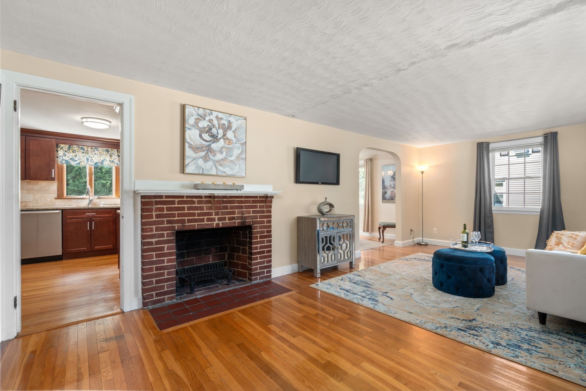 46 Norwich Circle, Medford, MA 02155 - Image 4